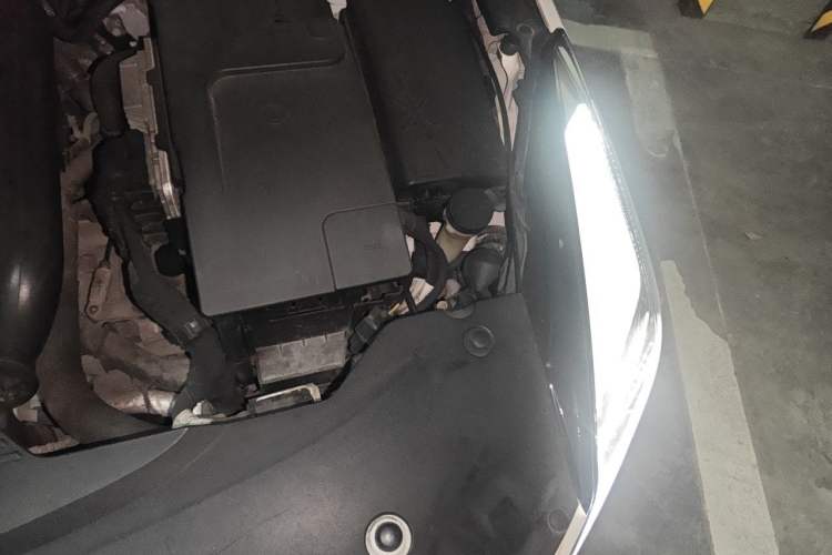 Used Cadillac XTS 2018 28T Elite Edition Engine Bay Left