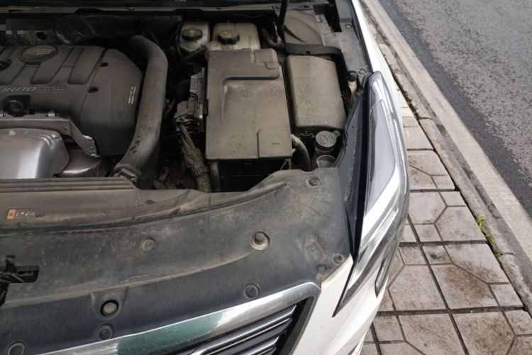 Used Cadillac XTS 2018 28T Tech Edition Engine Bay Left