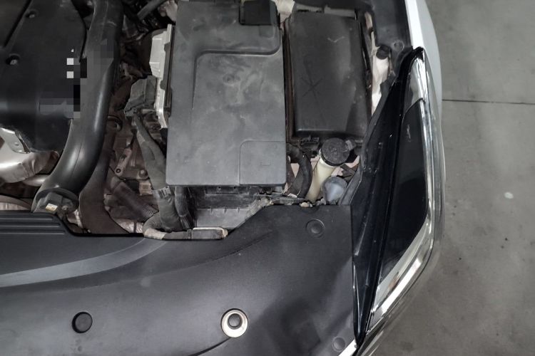 Used Cadillac XTS 2018 28T Tech Edition Engine Bay Left