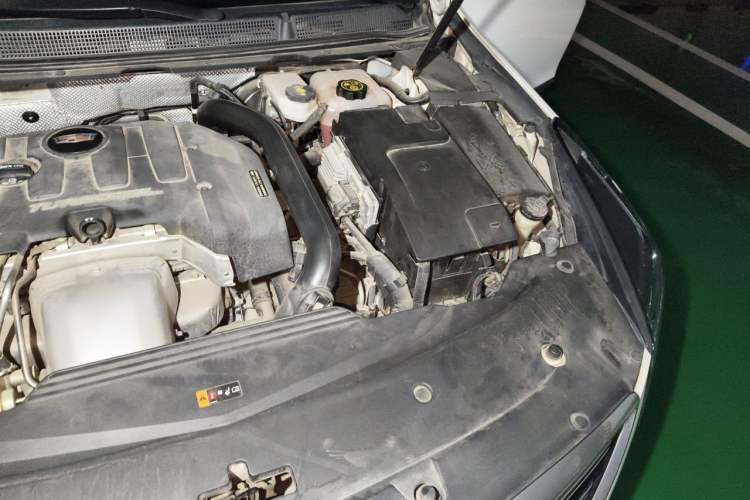 Used Cadillac XTS 2018 28T Tech Edition Engine Bay Left