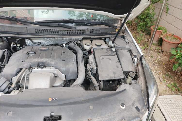 Used Cadillac XTS 2018 28T Elite Edition Engine Bay Left