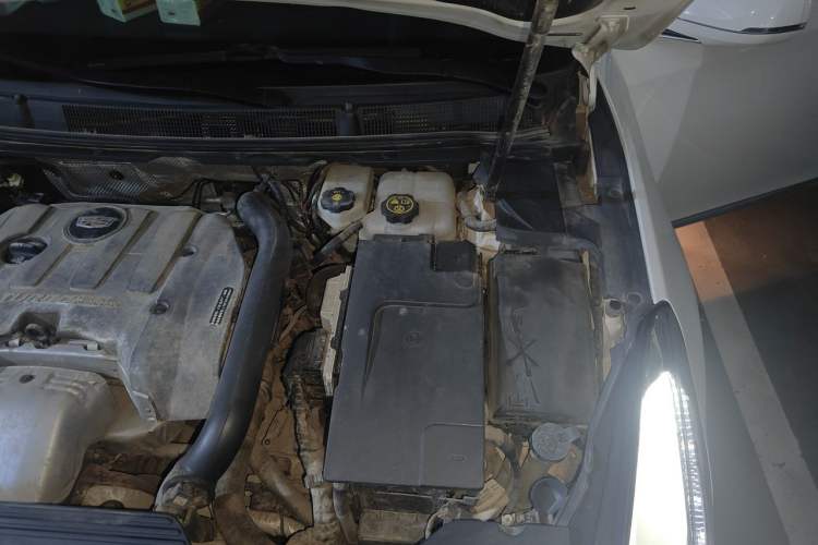 Used Cadillac XTS 2018 28T Tech Edition Engine Bay Left