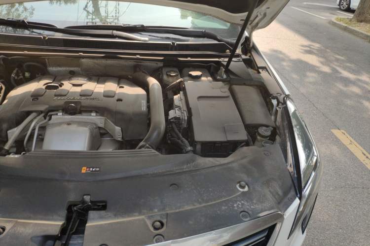 Used Cadillac XTS 2018 28T Elite Edition Engine Bay Left