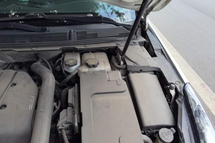 Used Cadillac XTS 2018 28T Elite Edition Engine Bay Left