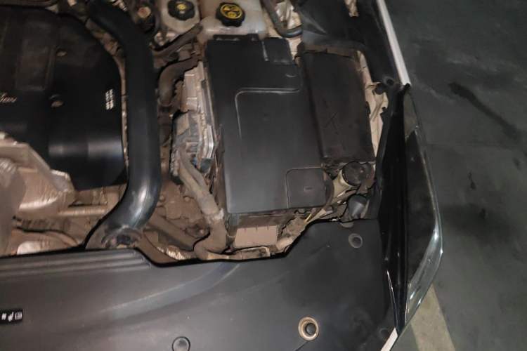 Used Cadillac XTS 2018 28T Elite Edition Engine Bay Left