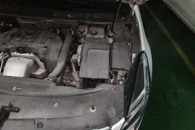 Used Cadillac XTS 2018 28T Elite Edition Engine Bay Left
