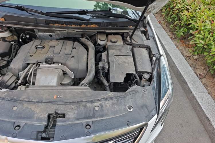 Used Cadillac XTS 2018 28T Tech Edition Engine Bay Left