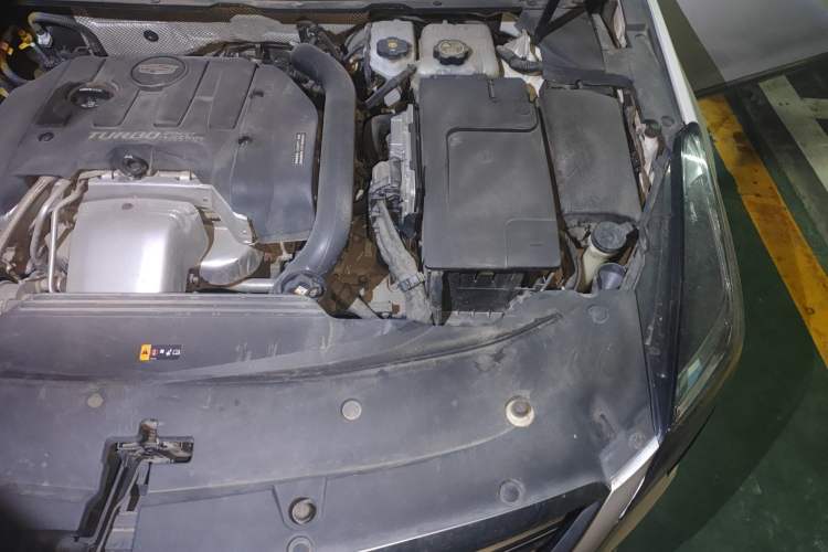 Used Cadillac XTS 2018 28T Tech Edition Engine Bay Left