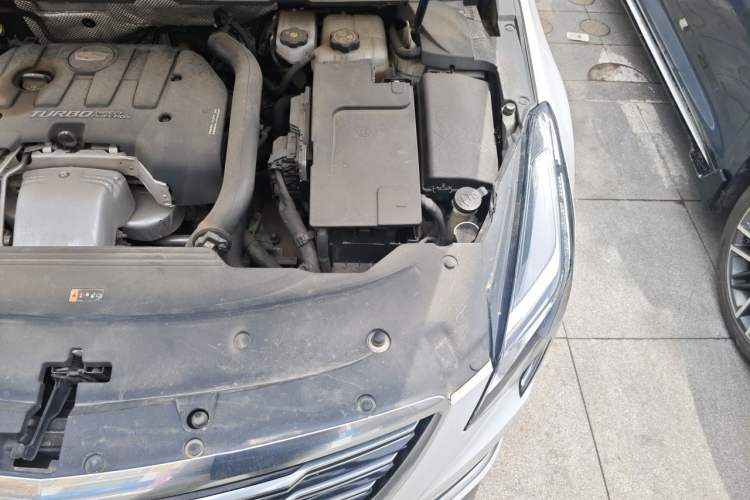 Used Cadillac XTS 2018 28T Tech Edition Engine Bay Left