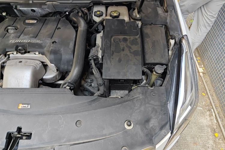 Used Cadillac XTS 2018 28T Elite Edition Engine Bay Left