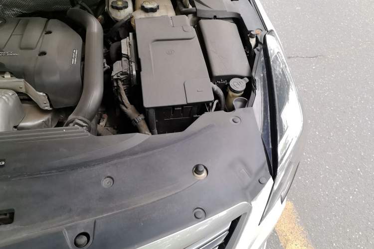 Used Cadillac XTS 2018 28T Tech Edition Engine Bay Left