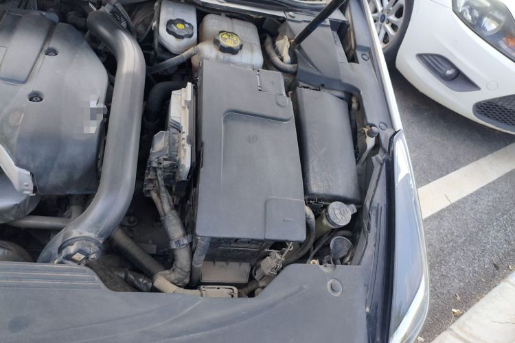Used Cadillac XTS 2018 28T Elite Edition Engine Bay Left