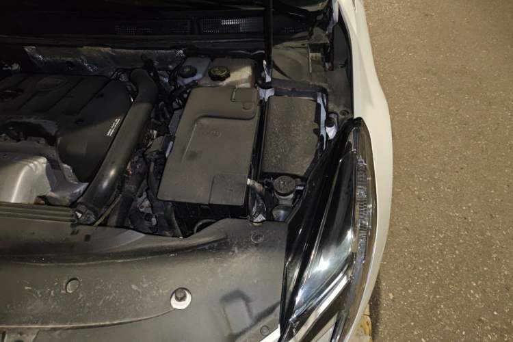 Used Cadillac XTS 2018 28T Tech Edition Engine Bay Left