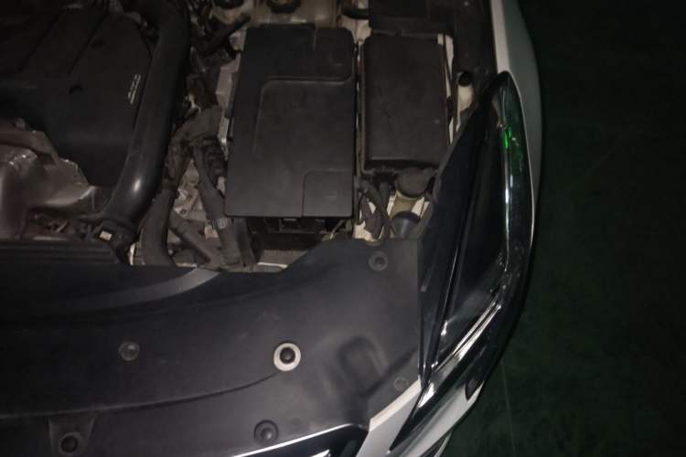 Used Cadillac XTS 2018 28T Tech Edition Engine Bay Left