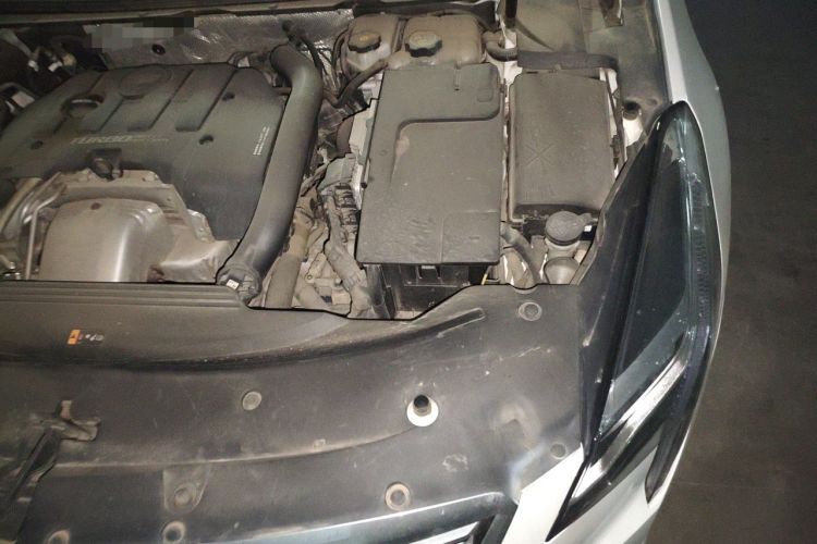 Used Cadillac XTS 2018 28T Tech Edition Engine Bay Left