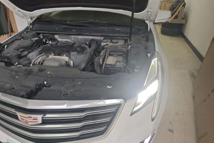 Used Cadillac XTS 2018 28T Tech Edition Engine Bay Left