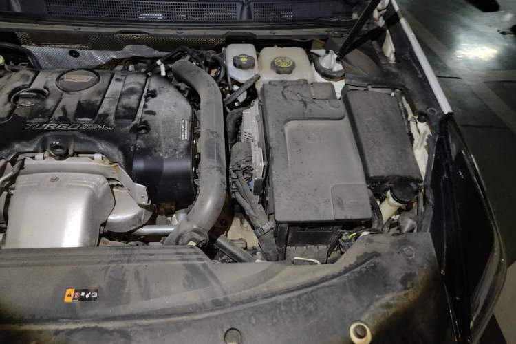 Used Cadillac XTS 2018 28T Elite Edition Engine Bay Left