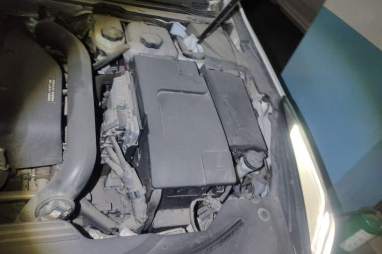 Used Cadillac XTS 2018 28T Tech Edition Engine Bay Left