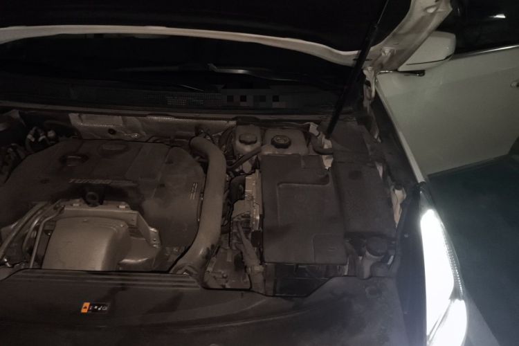 Used Cadillac XTS 2018 28T Elite Edition Engine Bay Left