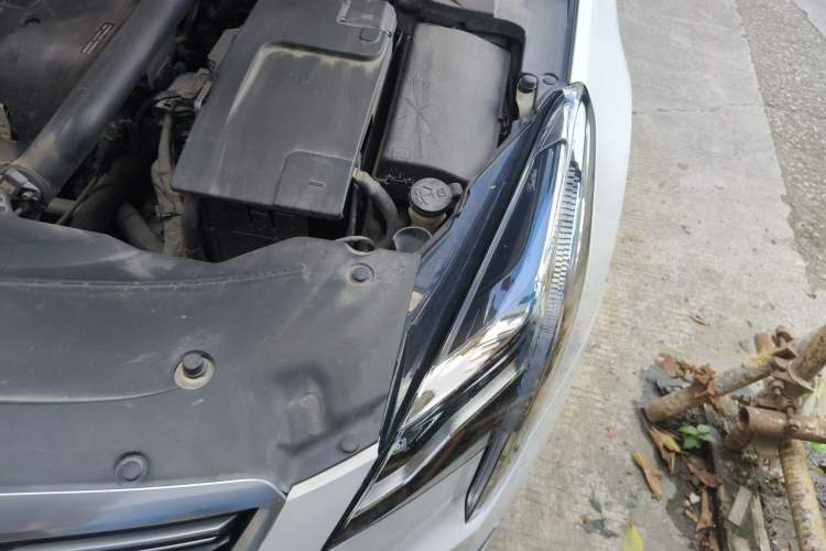 Used Cadillac XTS 2018 28T Tech Edition Engine Bay Left