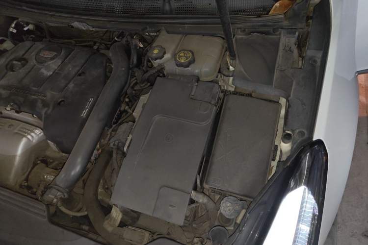 Used Cadillac XTS 2018 28T Tech Edition Engine Bay Left
