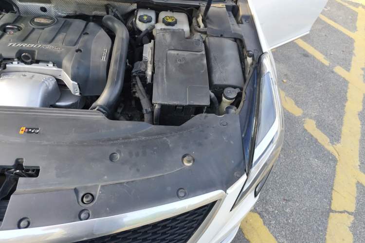 Used Cadillac XTS 2018 28T Tech Edition Engine Bay Left