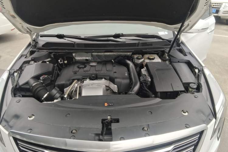 Used Cadillac XTS 2018 28T Elite Edition Engine Bay