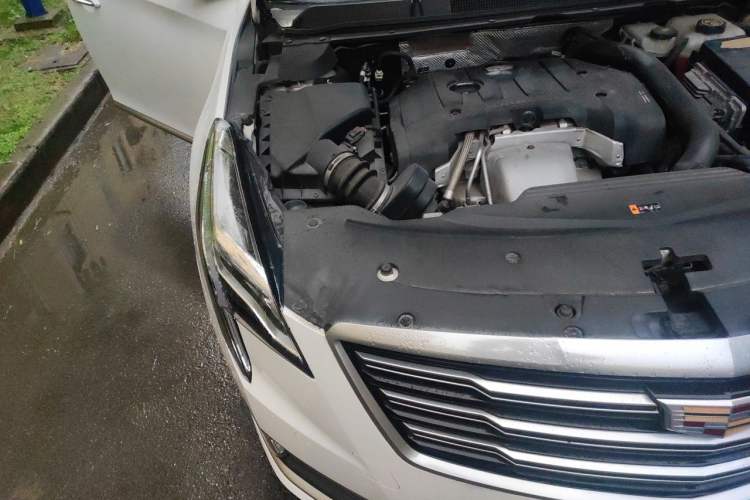Used Cadillac XTS 2018 28T Elite Edition Engine Bay Right