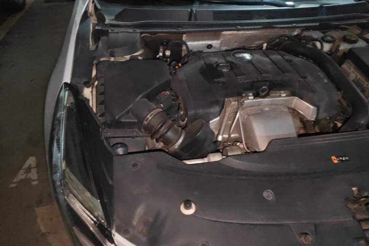 Used Cadillac XTS 2018 28T Elite Edition Engine Bay Right