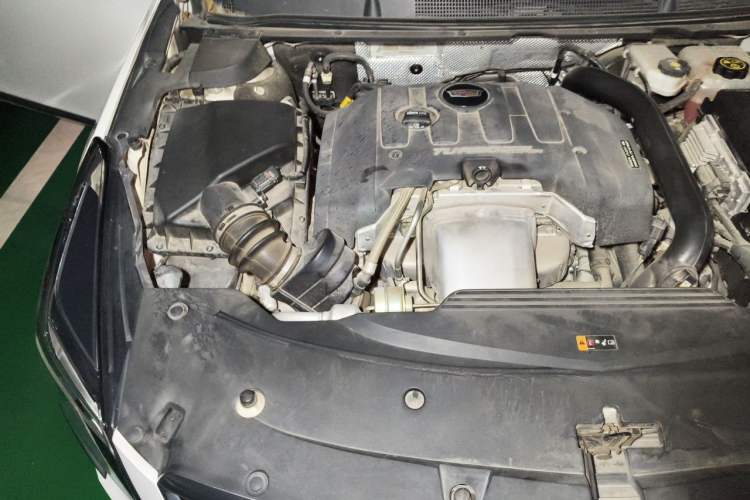 Used Cadillac XTS 2018 28T Tech Edition Engine Bay Right