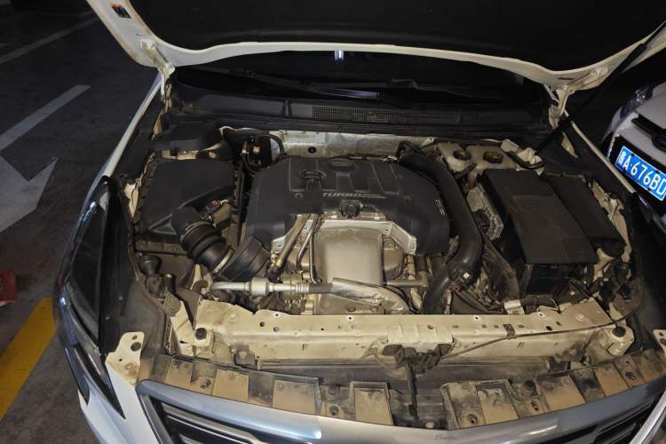 Used Cadillac XTS 2018 28T Tech Edition Engine Bay Right
