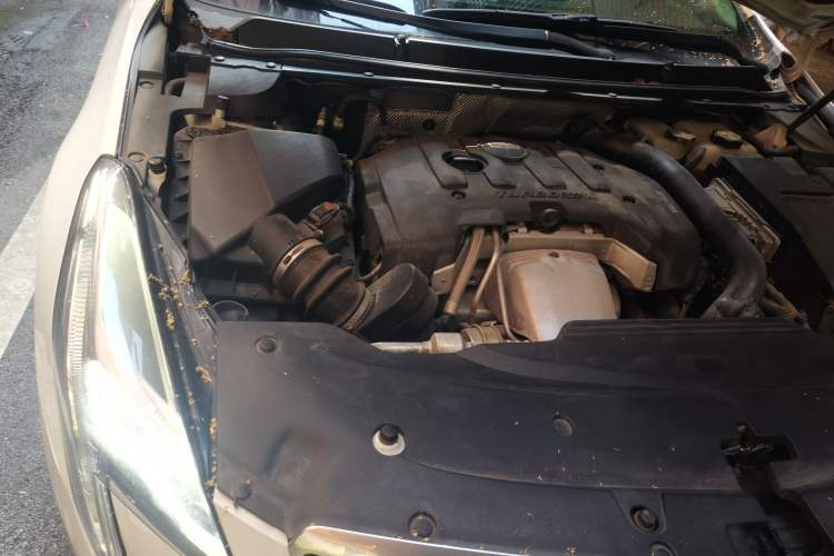 Used Cadillac XTS 2018 28T Elite Edition Engine Bay Right