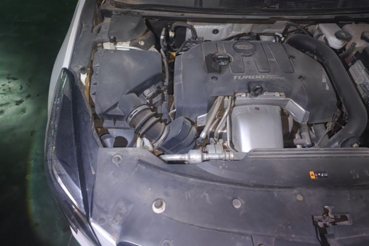 Used Cadillac XTS 2018 28T Tech Edition Engine Bay Right