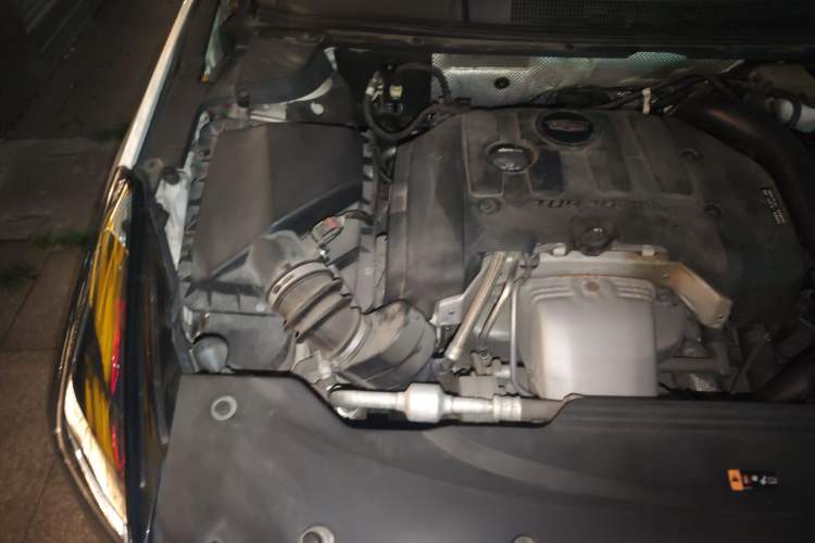 Used Cadillac XTS 2018 28T Elite Edition Engine Bay Right