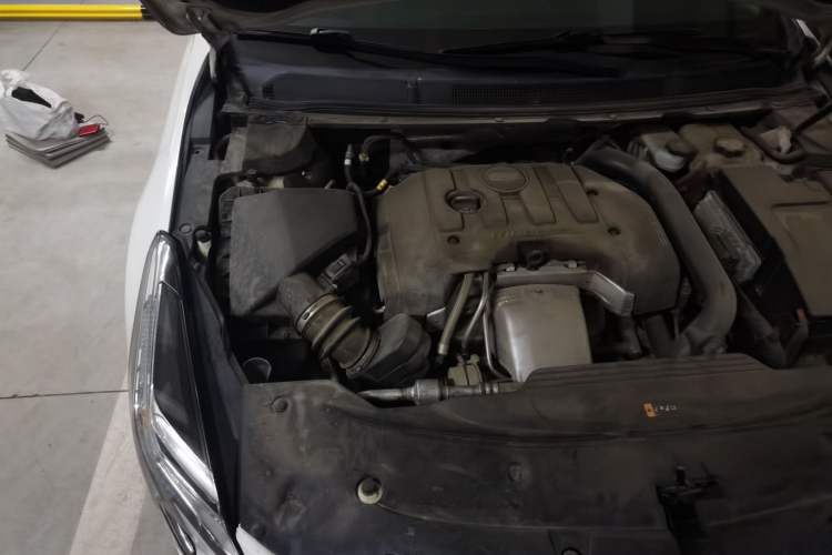 Used Cadillac XTS 2018 28T Tech Edition Engine Bay Right
