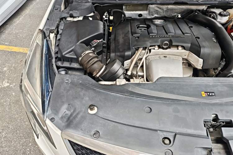 Used Cadillac XTS 2018 28T Tech Edition Engine Bay Right