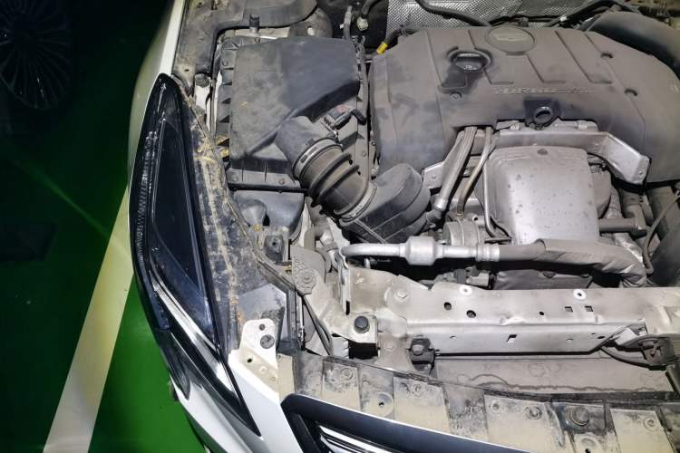 Used Cadillac XTS 2018 28T Tech Edition Engine Bay Right