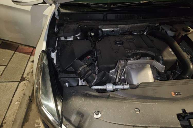 Used Cadillac XTS 2018 28T Tech Edition Engine Bay Right