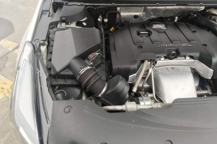 Used Cadillac XTS 2018 28T Elite Edition Engine Bay Right
