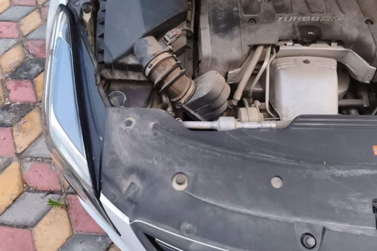 Used Cadillac XTS 2018 28T Elite Edition Engine Bay Right