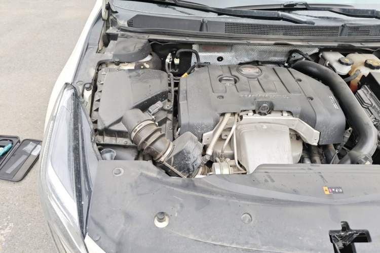 Used Cadillac XTS 2018 28T Tech Edition Engine Bay Right