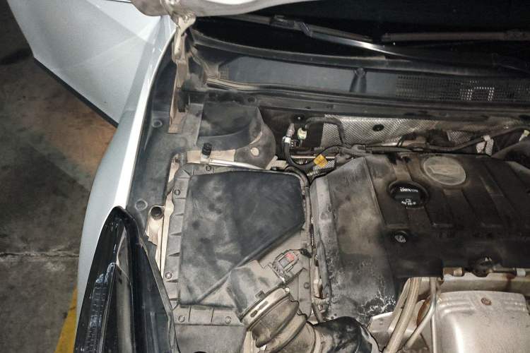 Used Cadillac XTS 2018 28T Luxury Edition Engine Bay Right