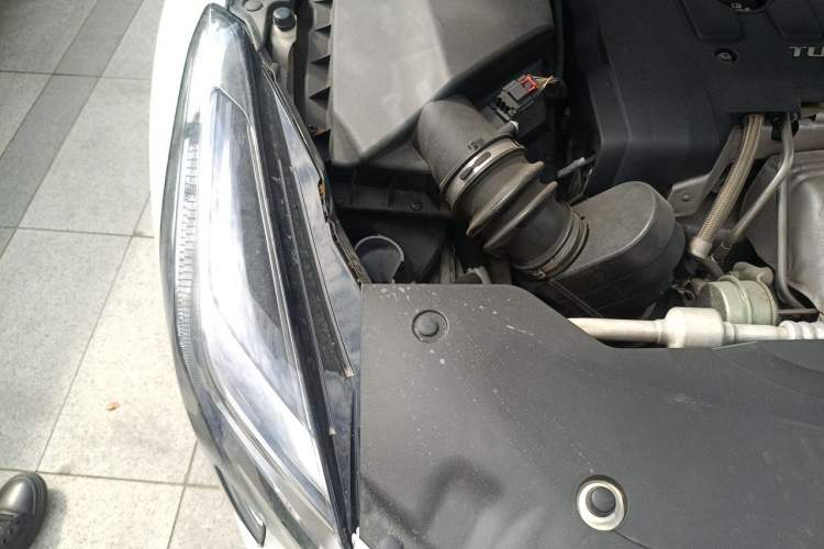 Used Cadillac XTS 2018 28T Tech Edition Engine Bay Right
