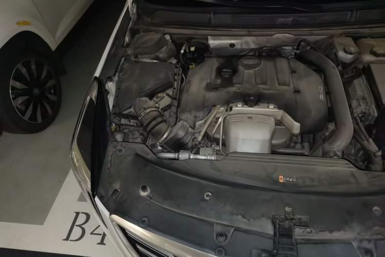 Used Cadillac XTS 2018 28T Elite Edition Engine Bay Right