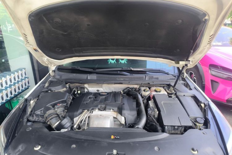 Used Cadillac XTS 2018 28T Elite Edition Engine Bay