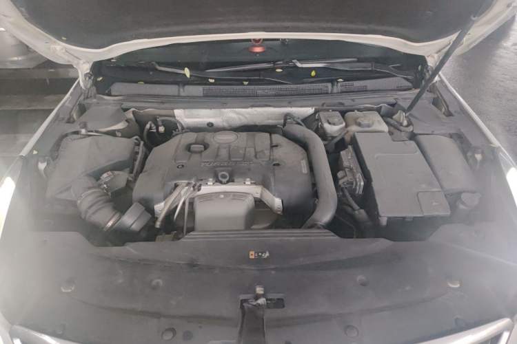 Used Cadillac XTS 2018 28T Elite Edition Engine Bay