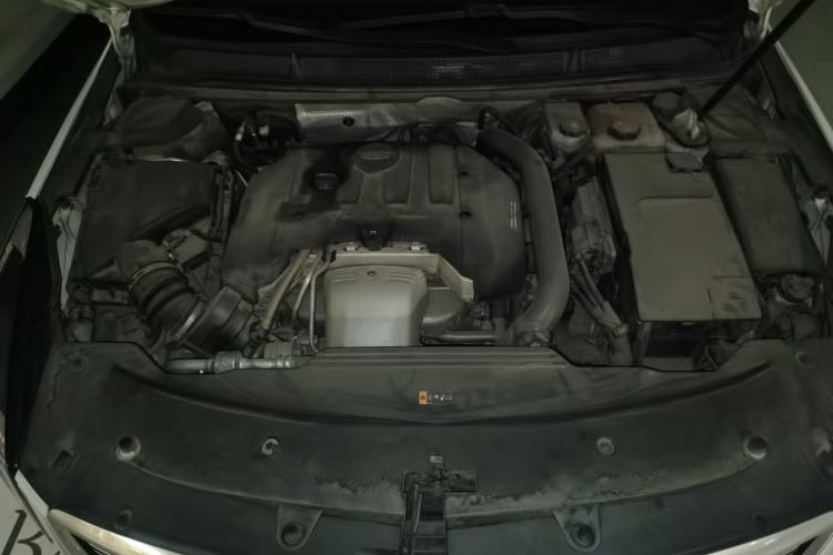 Used Cadillac XTS 2018 28T Elite Edition Engine Bay