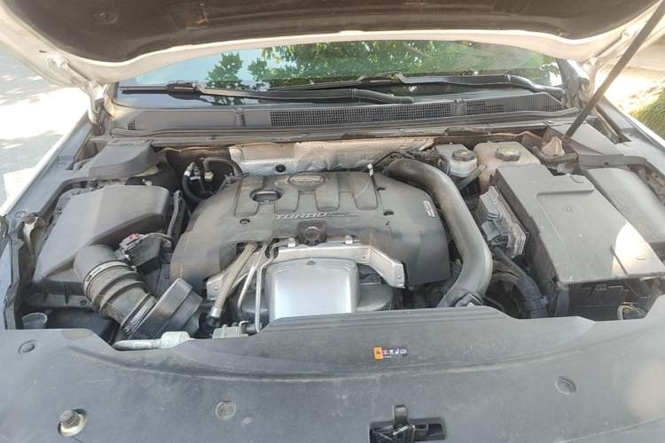 Used Cadillac XTS 2018 28T Elite Edition Engine Bay