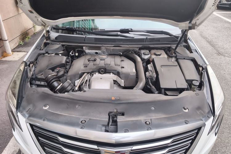 Used Cadillac XTS 2018 28T Elite Edition Engine Bay
