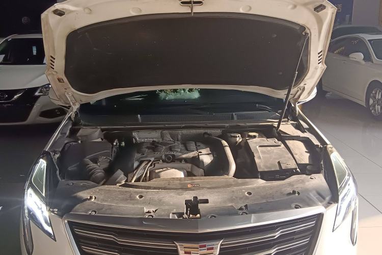 Used Cadillac XTS 2018 28T Elite Edition Engine Bay